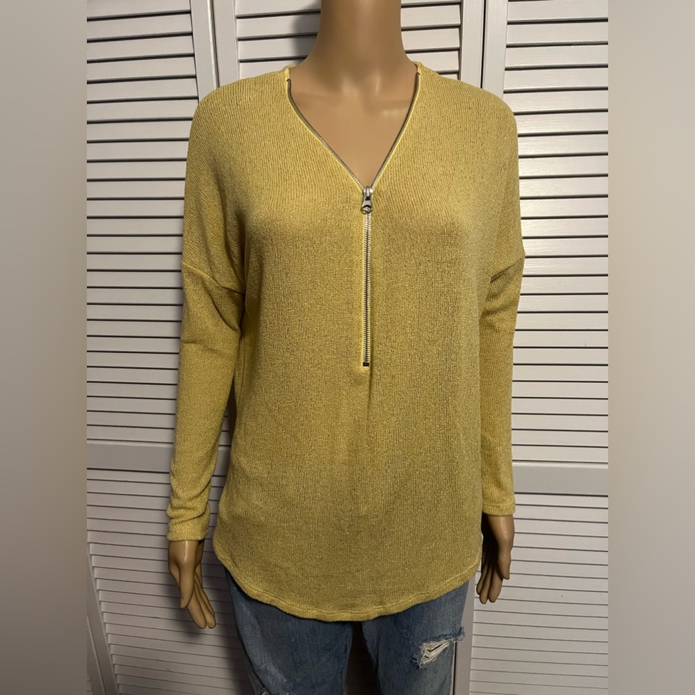 Pretty mustard yellow size S 3/4 zip long sleeve shirt NWT